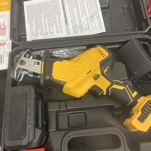 Reciprocating saw handheld - -,